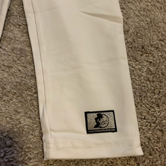 Ultimate Capri Scrunch Butt Gym Leggings! - Picture 3 of 6